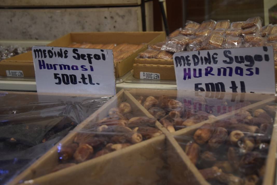 Konya’da hurma tezgâhları kuruldu: İşte Ramazan öncesi fiyatlar... 10